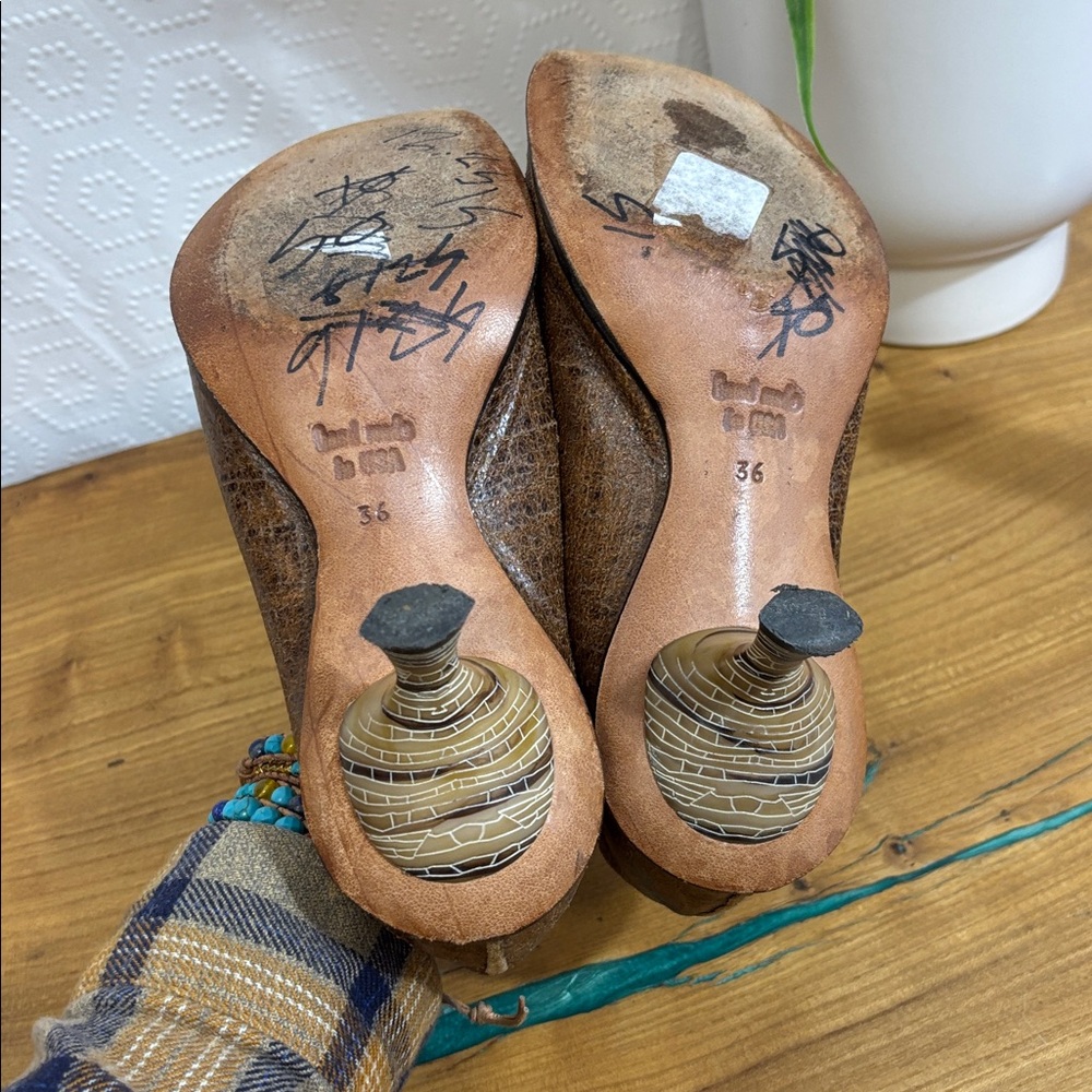 Brown Peep-Toe Kitten Heel Pumps - Picture 8 of 8